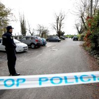 Policijski očevid u Veslačkoj ulici gdje je izgorio automobil