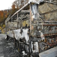 Na vidikovcu Papuk u blizini Požege zapalio se autobus koji je prevozio djecu