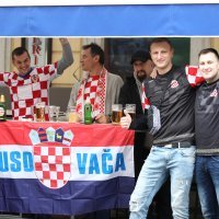 Navijači u Rijeci zagrijavaju se za utakmicu