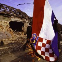 Krv i med: dnevnik balkanskog rata