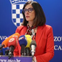 Blaženka Divjak održala izvanrednu konferenciju za medije