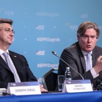 Joseph Daul, Andrej Plenković i Antonio Lopez Isturiz na kongresu EPP-a u Zagrebu