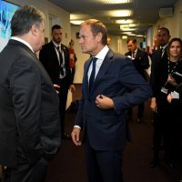 Neformalno druženje članova EPP-a tijekom stanke na kongresu u Zagrebu