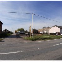 ‪Zemljište u Trpinji