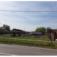 ‪Zemljište u Trpinji