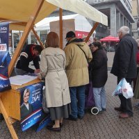 Prikupljanje potpisa za novi mandat aktualne predsjednice Kolinde Grabar Kitarović