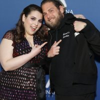 Beanie Feldstein i Jonah Hill