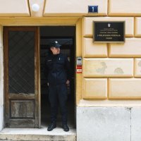 Zadar: Privođenje osumnjičenog za krijumčarenje oružja