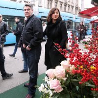 Zagreb: Zoran Milanović sa suprugom posjetio štand za sakupljanje potpisa u centru grada