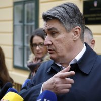 Zoran Milanović DIP-u predao potpise za predsjedničku kandidaturu