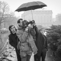 Branko Ivanda, Tomislav Kovačić, Radovan Grahovac i Branko Cahun snimaju događaje oko Hrvatskog proljeće, koje je Branko Ivanda uobličio u film Poezija i revolucija tek 2000.-e godine