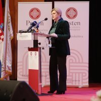 Kolinda Grabar-Kitarović na svečanoj akademiji Udruge Prsten u Mostaru