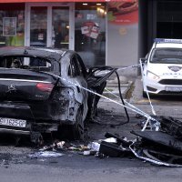 Zapaljen crni Mercedes na zagrebačkom Laništu