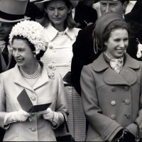Kraljica Elizabeta i princeza Anne