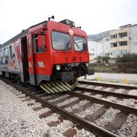 Putnički vlak na relaciji Kaštel Stari-Split izletio je van tračnica