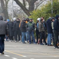 Navijači čekaju na kupnju karata za 6. kolo Lige prvaka: GNK Dinamo - FC Manchester City