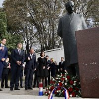 Split: Andrej Plenković položio vijence kod spomenika Franje Tuđmana