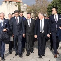 Split: Andrej Plenković položio vijence kod spomenika Franje Tuđmana