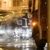 U Zagrebu ponovno izgorio automobil, požar zahvatio još tri parkirana auta