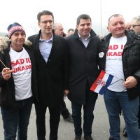 Zagreb: Sad il' nikada, predizborni skup Miroslava Škore u Lisinskom