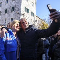 Predsjednica Kolinda Grabar Kitarović u Imotskom se družila s građanima