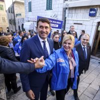 Predsjednica Kolinda Grabar Kitarović u Imotskom se družila s građanima