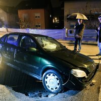 Otvorila se rupa na Čučerskoj cesti