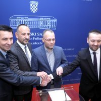 Potpisan ugovor o suradnji suverenističkih stranaka na parlamentarinim izborima 2020. godine