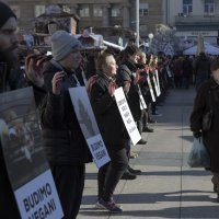 Zagreb: Performans Prijatelja životinja na Trgu bana Josipa Jelačića