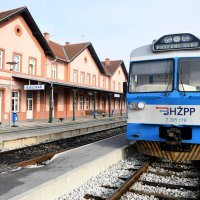 Prvi vlak između Bjelovara i Zagreba novom prugom imao tehnički kvar