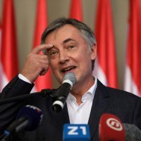 Predizborni skup Miroslava Škore u kongresnoj dvorani Hotela Neboder u Rijeci