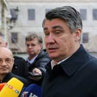 Zoran Milanović i Goran Aleksić daju izjavu na Markovom trgu
