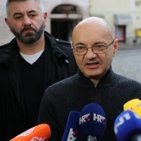 Zoran Milanović i Goran Aleksić daju izjavu na Markovom trgu