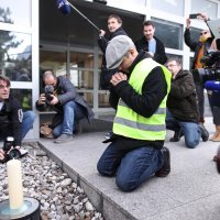 Predsjednički kandidat Dario Juričan održao je 'zaziv Franje Tuđmana' i zapalio svijeću