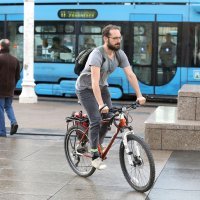 Zbog južine na ulicama Zagreba usred Adventa zavladali kratki rukavi