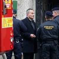 Pavle Kalinić ušao u verbalni koštac s policajkom jer mu nije dozvolila ulazak na mjesto požara