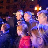 Predsjednički kandidat Miroslav Škoro družio se s građanima na Cvjetnom trgu