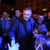 Predsjednički kandidat Miroslav Škoro družio se s građanima na Cvjetnom trgu