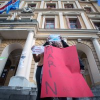 Prosvjed učenika protiv smjene vjeroučitelja Marina Miletića