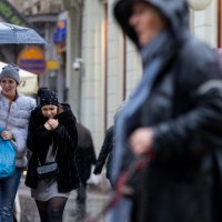 Zagreb: Kišni Advent na Trgu Petra Preradovića