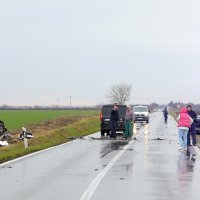 Vukovar: U prometnoj nesreći između dva automobila poginula jedna osoba