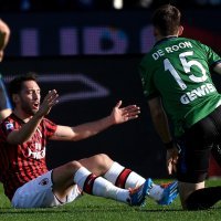 Atalanta (Marten de Roon) - AC Milan (Hakan Calhanoglu)