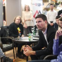 Izborni stožer Ivana Pernara