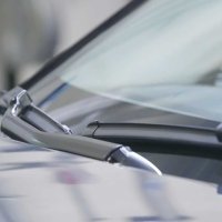 Lincoln Aviator se nudi s opcijskim VisioBlade® grijanim brisačima vjetrobranskog stakla (slika 4)