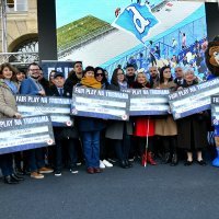 GNK Dinamo - dodjela čekova s donacijama iz kampanje Fair play na tribinama