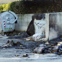 Split: Zapaljeni kontejneri u kotaru Bol