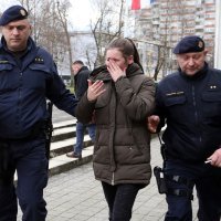Karlovac: 19-godišnja vozačica koja je pregazila policajca dovedena na ispitivanje