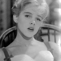 Sue Lyon
