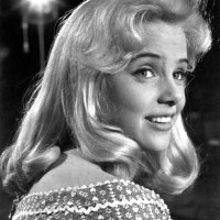 Sue Lyon