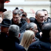 Andrej Plenković na kavi na zagrebačkoj špici